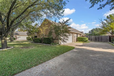 302 Canterbury Drive, Waco, TX 76712 — photo 3