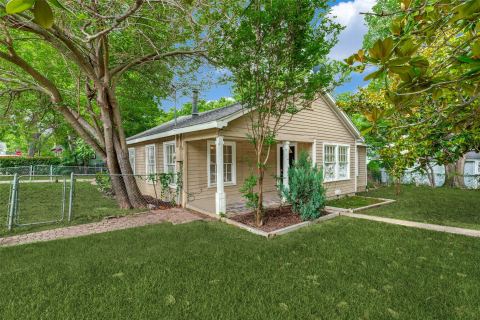 901 W Virginia Street, McKinney