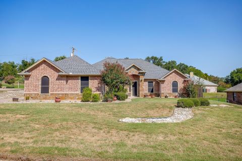 9704 Trinity Court, Granbury