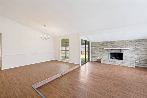 4708 Woodfield Drive, Arlington, TX 76016 — photo 2