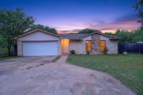 207 Water Lane, Crowley