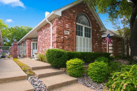 528 Chateau Trail, Arlington, TX 76012 — photo 2