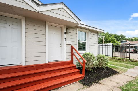 1817 W Brooklyn Avenue, Dallas, TX 75208 — photo 2
