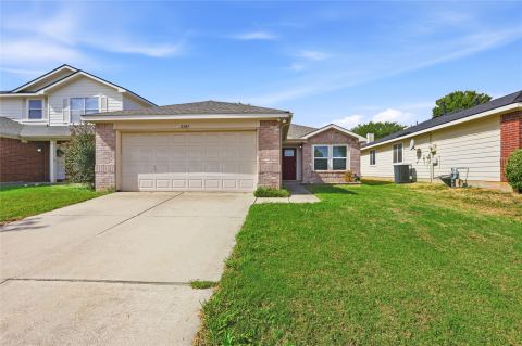 2305 Northway, Denton, TX 76207 — photo 2