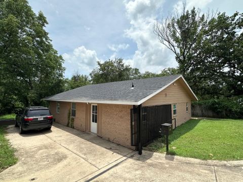 400 E Shady Grove Road, Irving, TX 75060 — photo 2