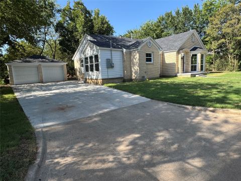 108 California Street E, Sulphur Springs, TX 75482 — photo 2