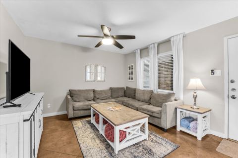1214 Baylor Avenue 109, Waco, TX 76706 — photo 3