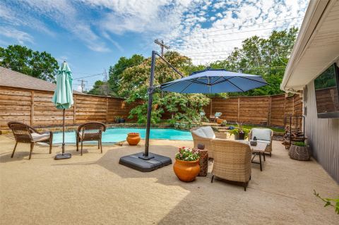 9421 Meadowknoll Drive, Dallas, TX 75243 — photo 2