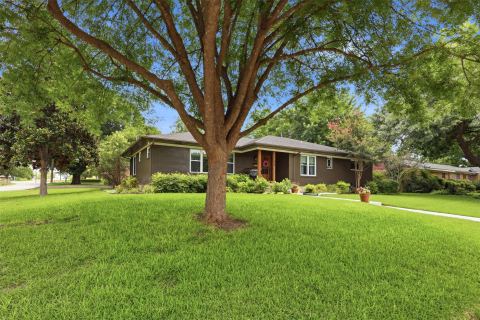 1208 N Morris Street, McKinney, TX 75069 — photo 2