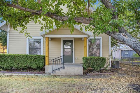 1009 W 7th Street, Justin, TX 76247 — photo 3