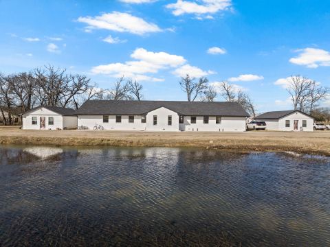 236 CR 2391 Tract 1, Pickton
