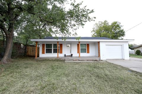 506 Lindsey Street, Bowie, TX 76230 — photo 2