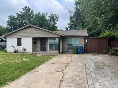 618 Rolling Ridge Drive, Lewisville