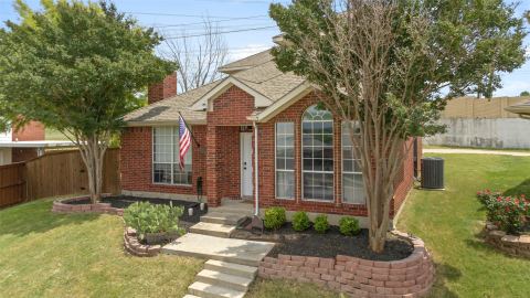 4100 Creekhollow Drive, Carrollton, TX 75010 — photo 3