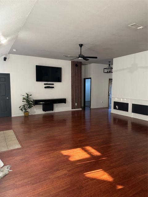 806 Boxwood Drive, Lewisville, TX 75067 — photo 2