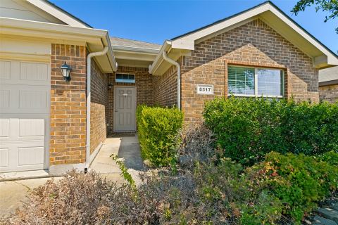 8817 Poynter Street, Fort Worth, TX 76123 — photo 2