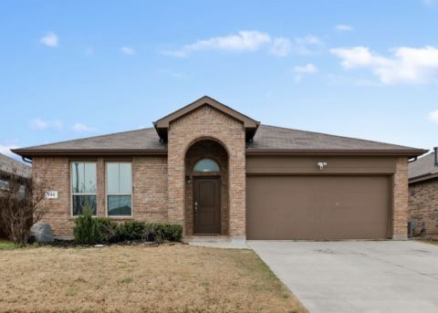 320 Grassland Drive, Denton, TX 76210 — photo 2