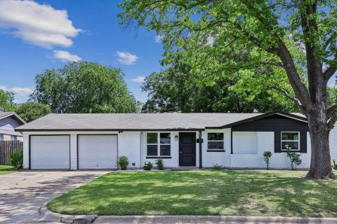232 NW Jayellen Avenue, Burleson, TX 76028 — photo 2