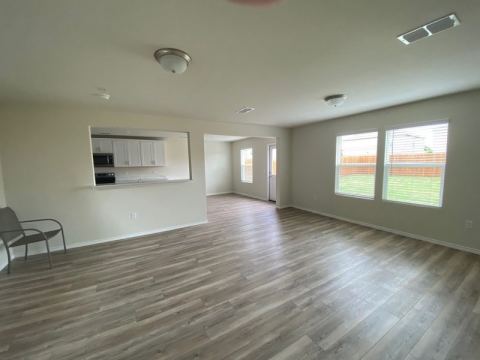 405 S Hopson Street, Van Alstyne, TX 75495 — photo 2