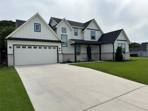 306 Village Way, Argyle, TX 76226 — photo 2