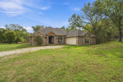 502 Three Skillet Road, Springtown