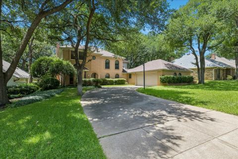 833 Kingston Drive, Mansfield, TX 76063 — photo 2