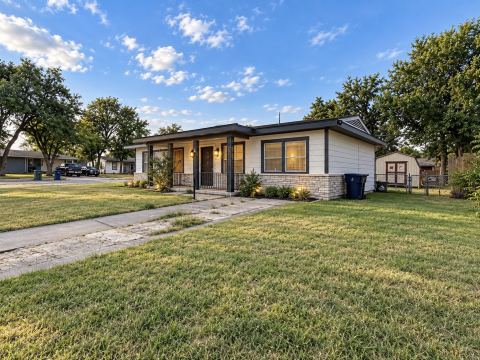 2921 Charles Drive, Garland, TX 75041 — photo 2