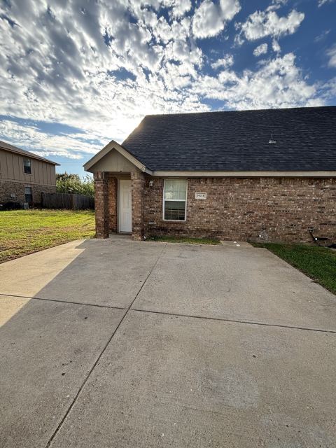 502 Kings Way Drive B, Mansfield