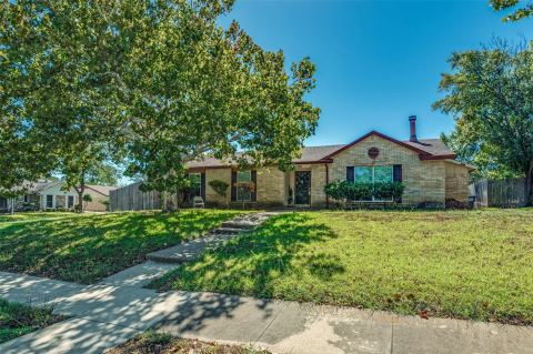 1202 Canyon Oaks Drive, Lancaster