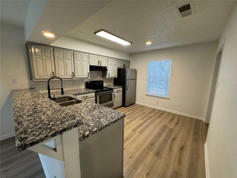 762 E Warrior Trail D, Grand Prairie, TX 75052 — photo 3