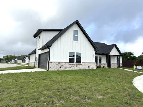 201 Bluff Court, Godley, TX 76044 — photo 2