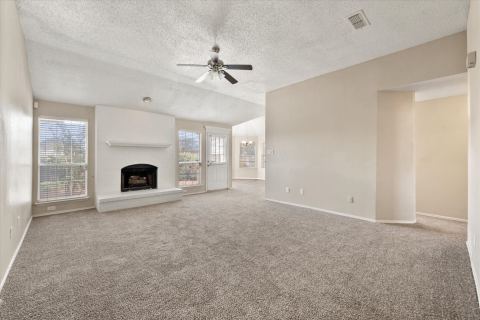 926 Tennis Villa Drive, Arlington, TX 76017 — photo 2