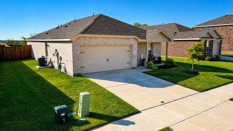 14128 Golden Bridge Drive, Pilot Point, TX 76258 — photo 2