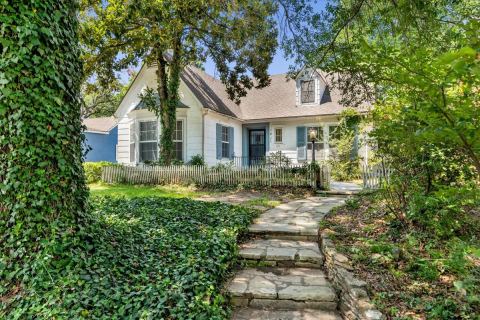 1411 Main Street, Denison