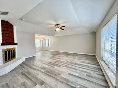2319 Redbrook Drive, Arlington, TX 76014 — photo 2