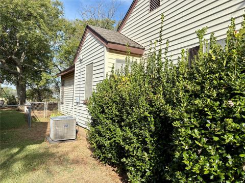 705 N Derby Street, Denison, TX 75020 — photo 3