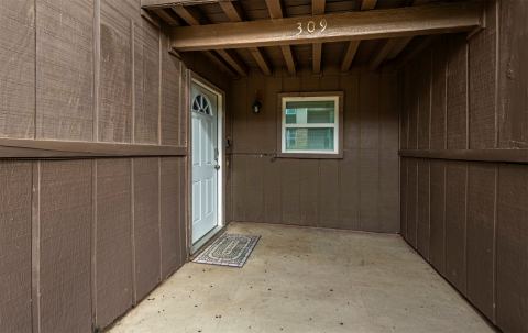 1402 S Carrier Parkway 309, Grand Prairie, TX 75051 — photo 2