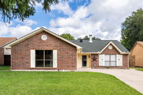 826 Camino Court, Grand Prairie