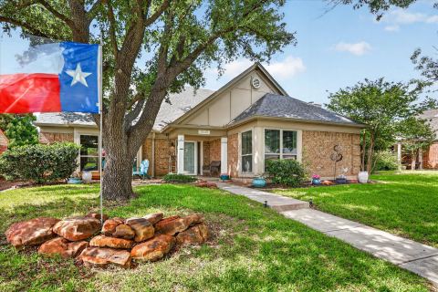 2117 Lavaca Trail, Carrollton, TX 75010 — photo 3