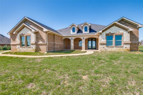 760 Alysa Lane, Waxahachie