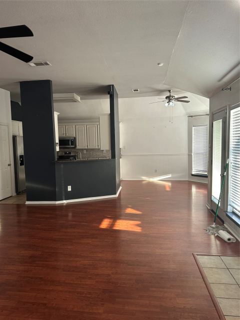 806 Boxwood Drive, Lewisville, TX 75067 — photo 3