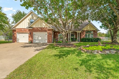 1517 Oakwood Drive, Stephenville, TX 76401 — photo 2