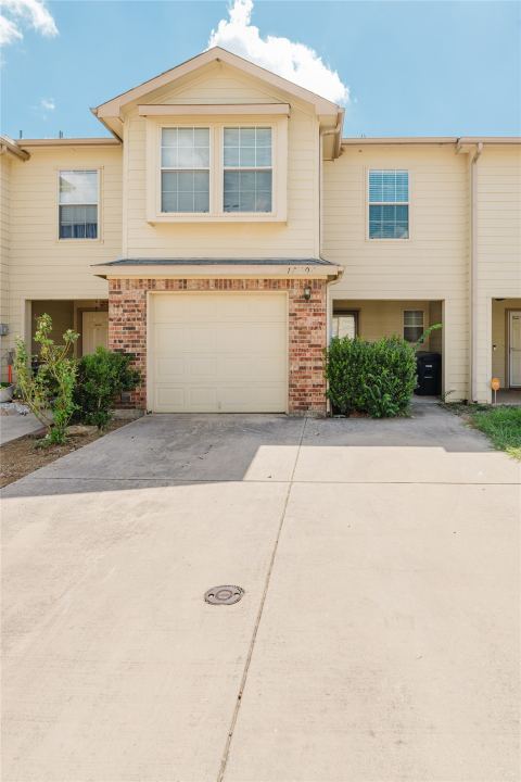 12604 Bay Avenue, Fort Worth