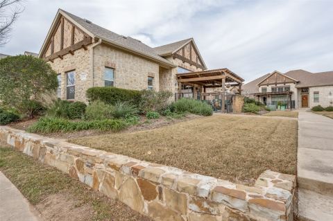1023 Birds Fort Trail, Arlington, TX 76005 — photo 2