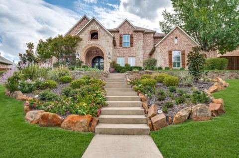 2614 Queen Elizabeth Boulevard, Lewisville