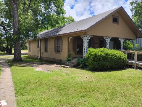 624 W Morton Street, Denison