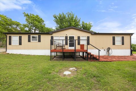 5821 Parkside Court, Granbury, TX 76048 — photo 3