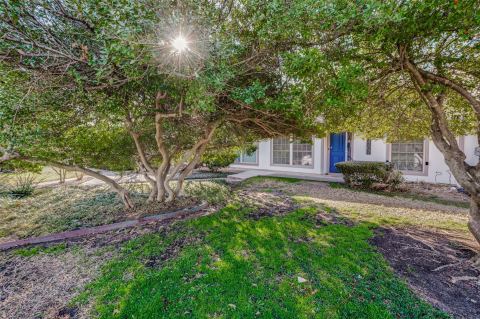 13702 FLAGSTONE Lane, Dallas, TX 75240 — photo 2