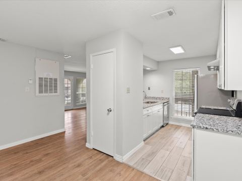 5981 Arapaho Road 304, Dallas, TX 75248 — photo 3