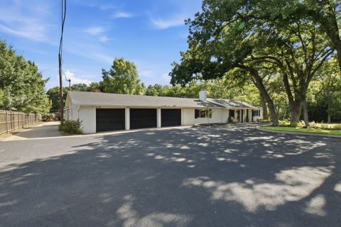 3001 Curry Road, Arlington, TX 76001 — photo 3